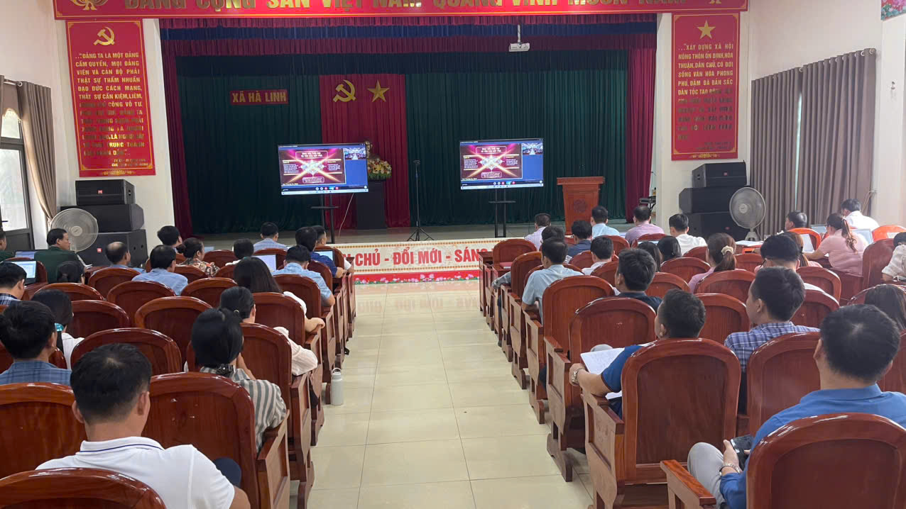 Đảng bộ xã Hà Linh tổ chức điểm cầu tham dự Hội nghị trực tuyến toàn quốc nghiên cứu, học tập, quán triệt, triển khai thực hiện Nghị quyết Hội nghị lần thứ ba, Ban Chấp hành Trung ương Đảng khóa XIV