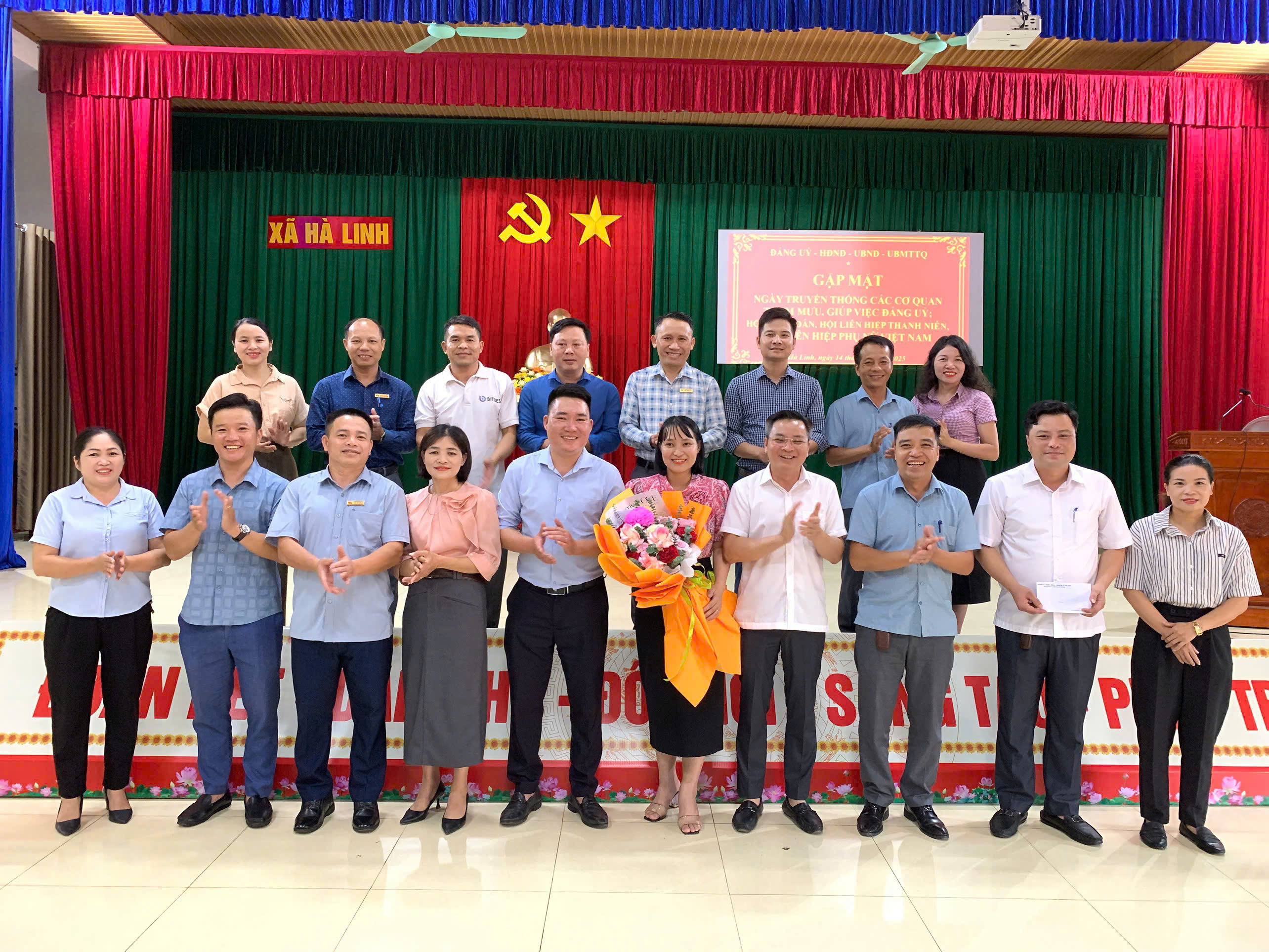  Xã Hà Linh tổ chức gặp mặt nhân Kỷ niệm ngày truyền thống các cơ quan Đảng, Đoàn thể chính trị - xã hội