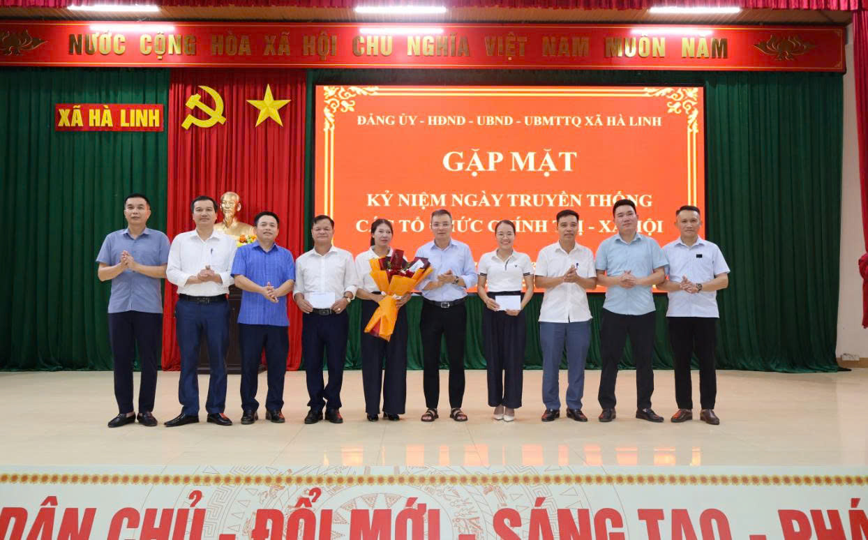 Xã Hà Linh tổ chức gặp mặt, chúc mừng kỷ niệm ngày truyền thống các tổ chức chính trị - xã hội
